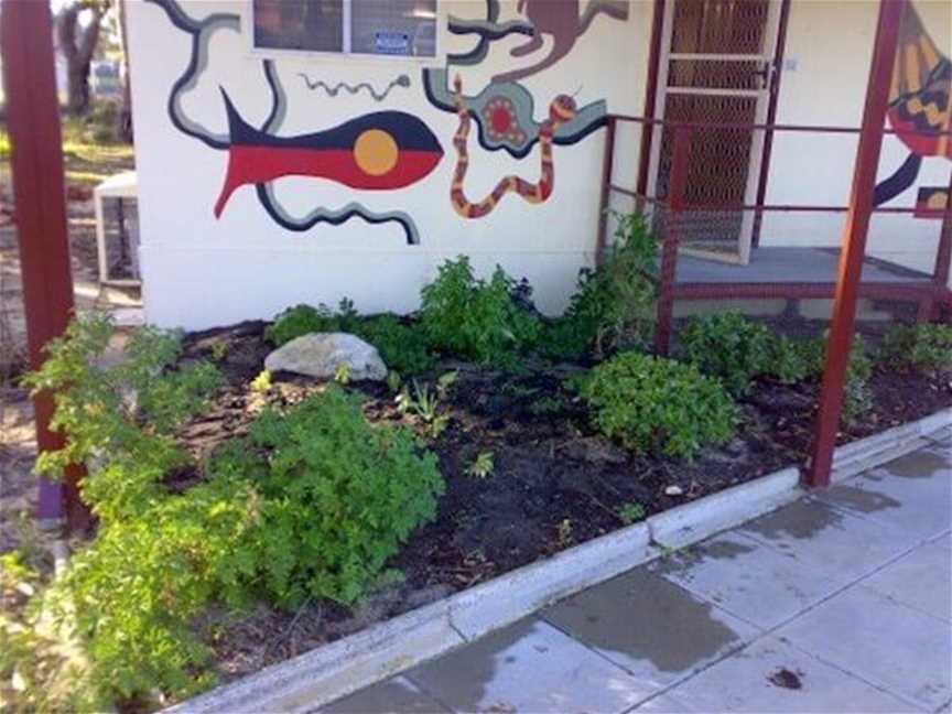 Miya Kaadadjiny Learning Sanctuary, Health & community services in Girrawheen