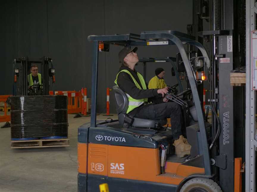 Forklift training students in Melbourne at Trainix