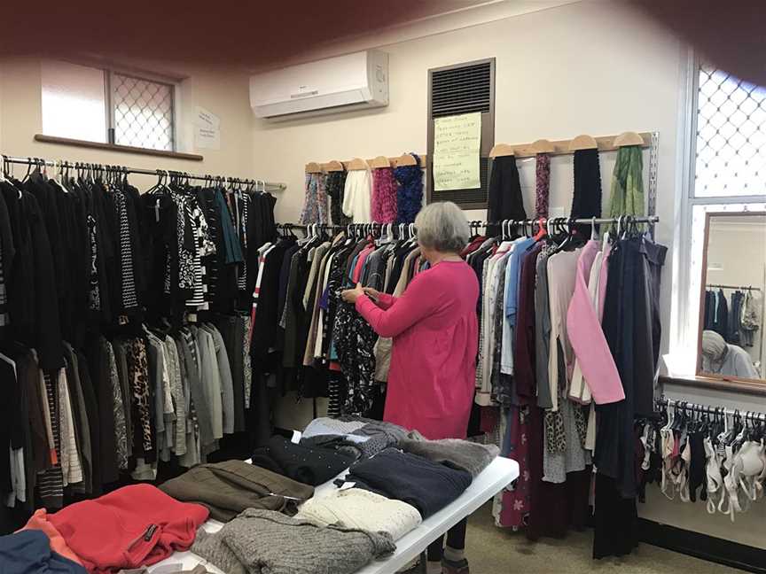 Dongara Charities, Shopping in Dongara