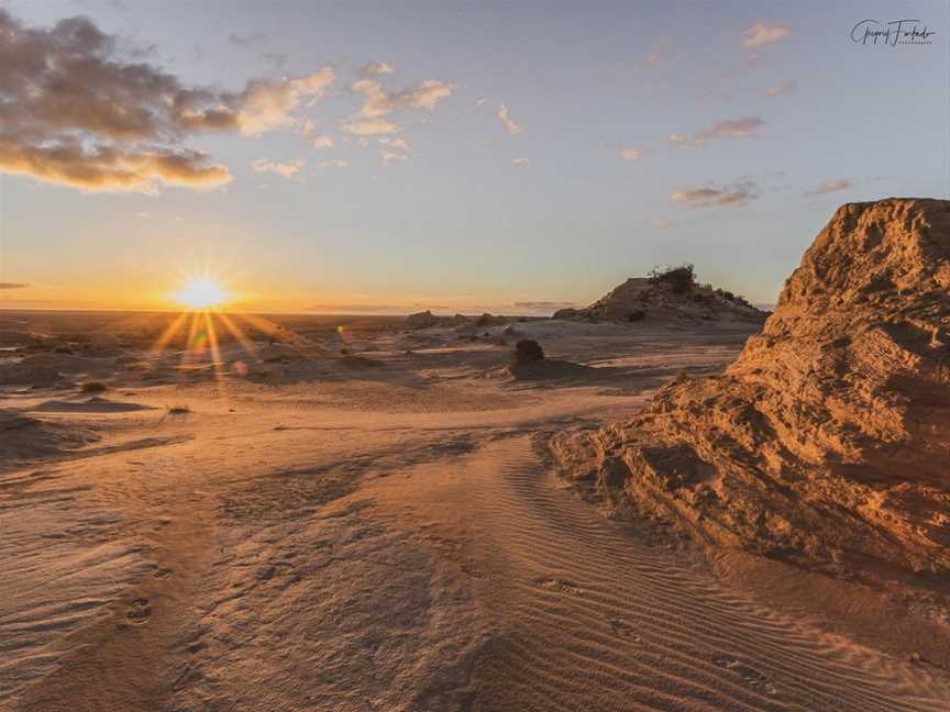 Murraytrek 4WD Outback Adventure Day Tours, Mildura, VIC