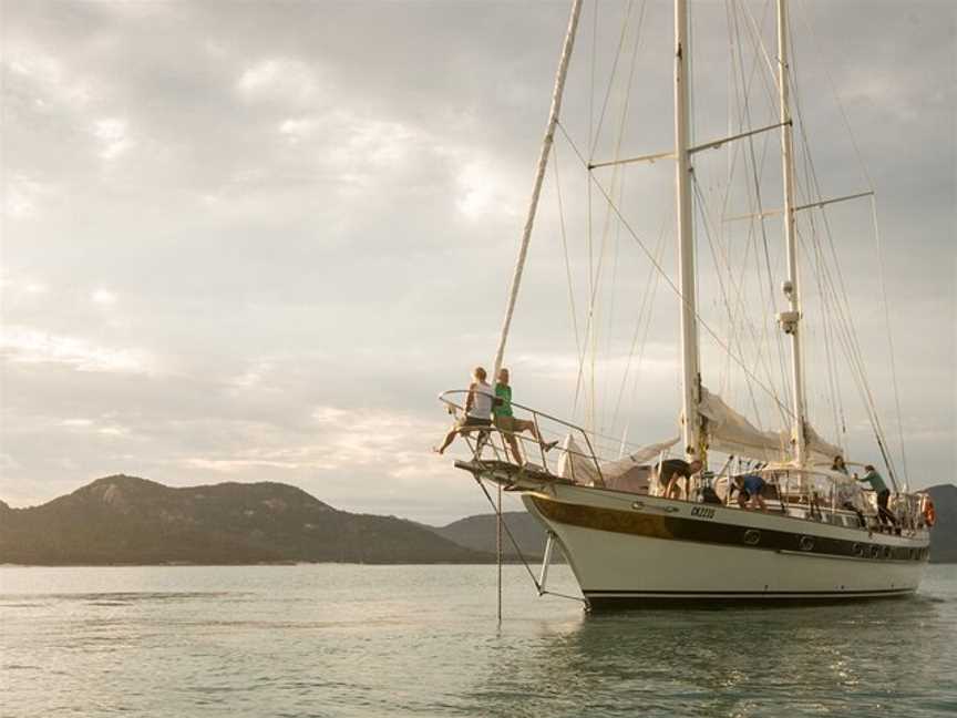 Wineglass Bay Sail Walk by Tasmanian Walking Company, Coles Bay, TAS