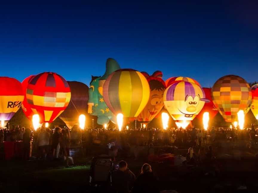 Balloons over Waikato, Hamilton Lake, New Zealand