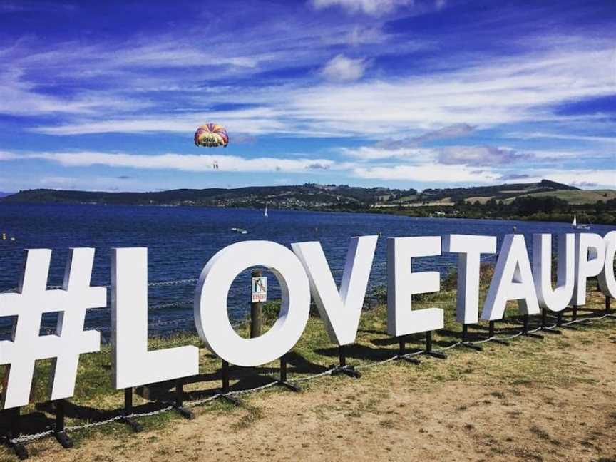 Big Sky Parasail, Taupo, New Zealand