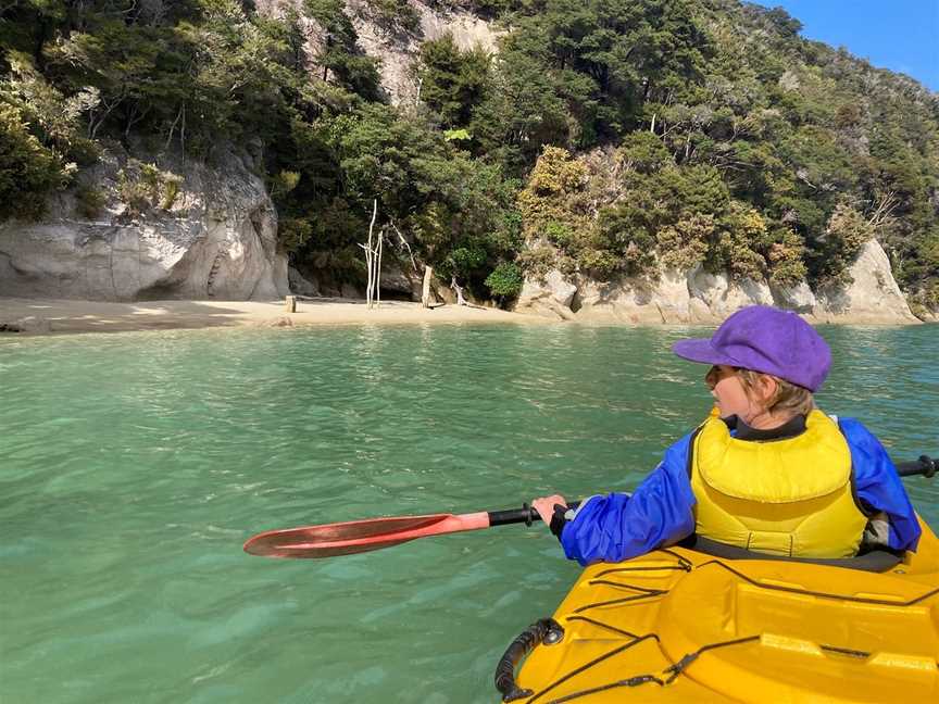 Kahu Kayaks Abel Tasman, Elaine Bay, New Zealand