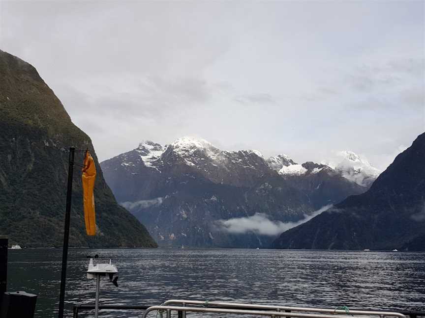 Milford Sound Piopiotahi Coach and Cruise, Te Anau, New Zealand