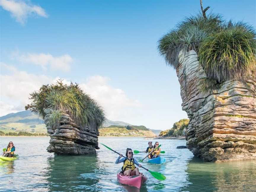 Raglan Kayak & Paddleboard, Raglan, New Zealand