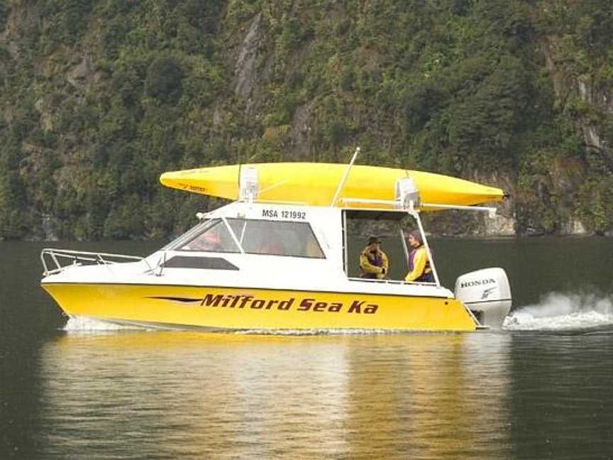 Roscos Milford Sound Kayaks, The Key, New Zealand