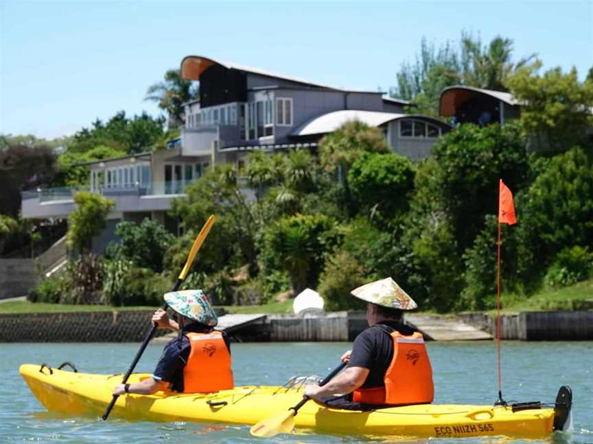 The Riverhead Tavern Kayak Tour, Tours in Auckland