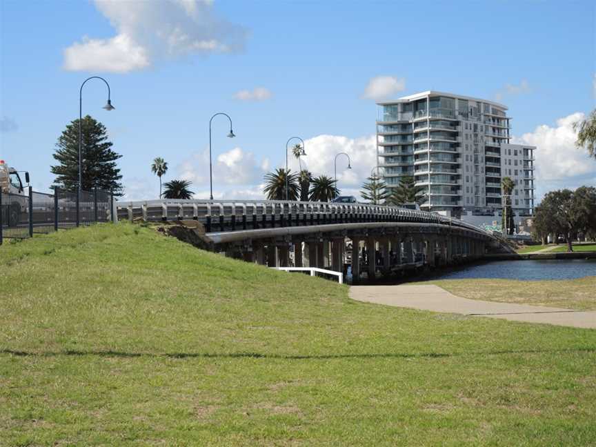 E37 Mandurah Bridge (August 2015) 18.JPG