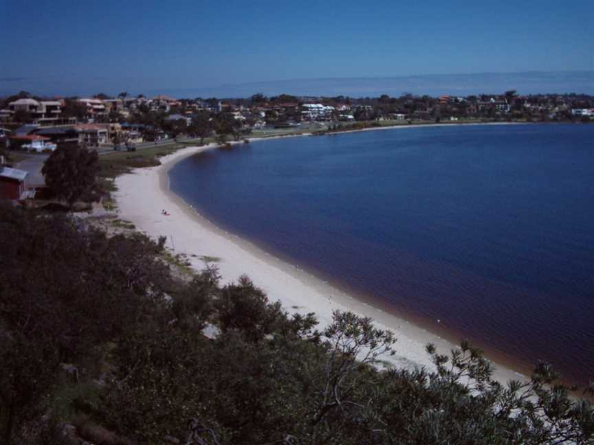 Waylen bay heathcote.jpg