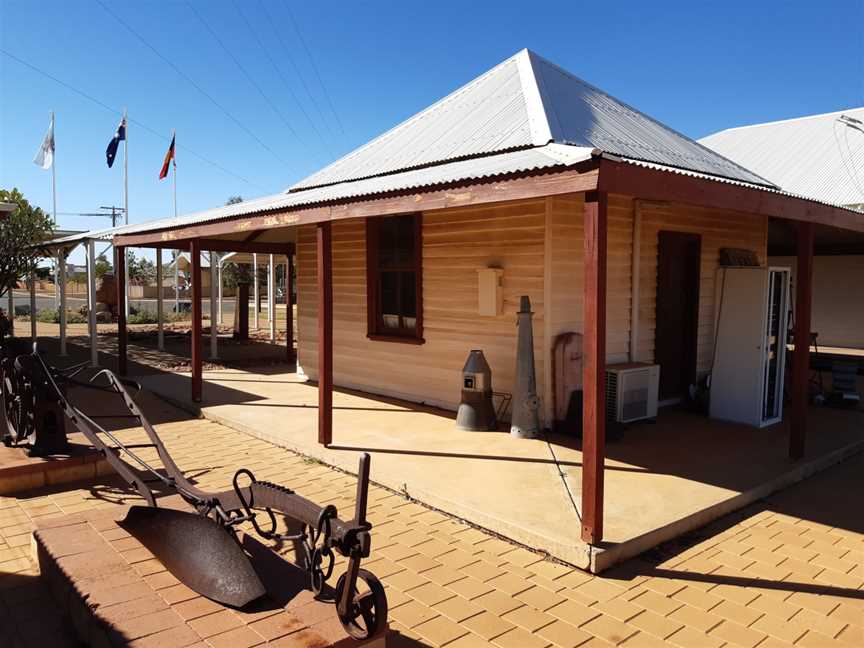 Upper Gascoyne Road Board Office CJuly202004