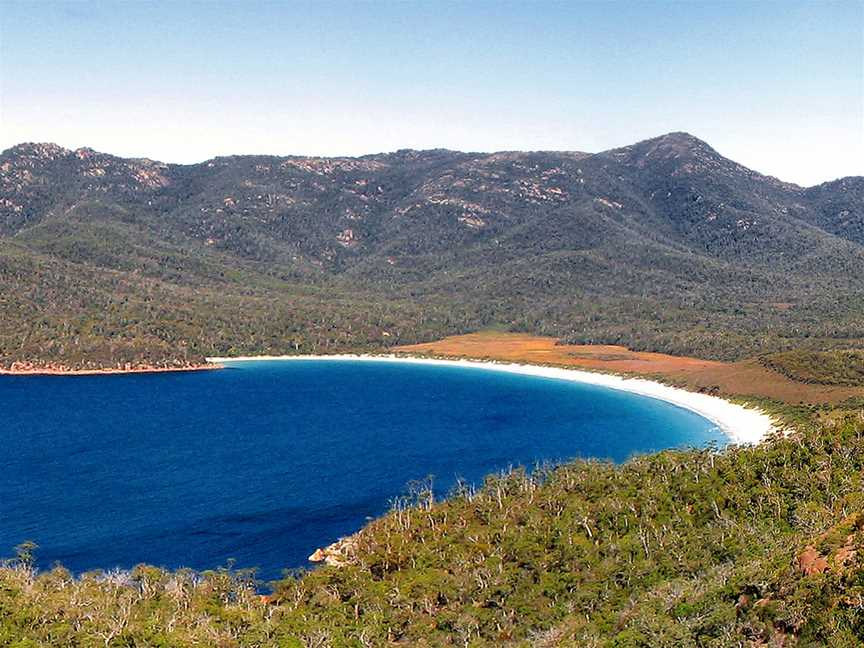 Wineglass Bay, Freycinet Peninsula, Tasmania, Australia (19333396893).jpg