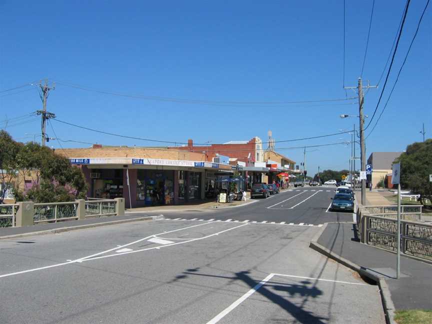 Seaford - Station St looking W 2007.jpg