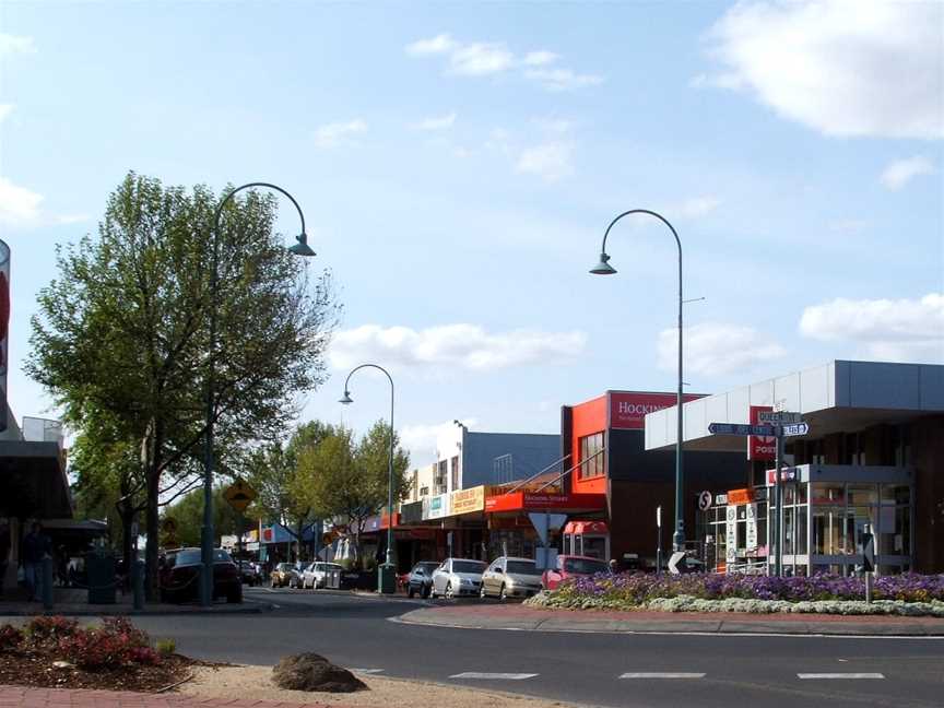 Altona, Victoria main street.jpg