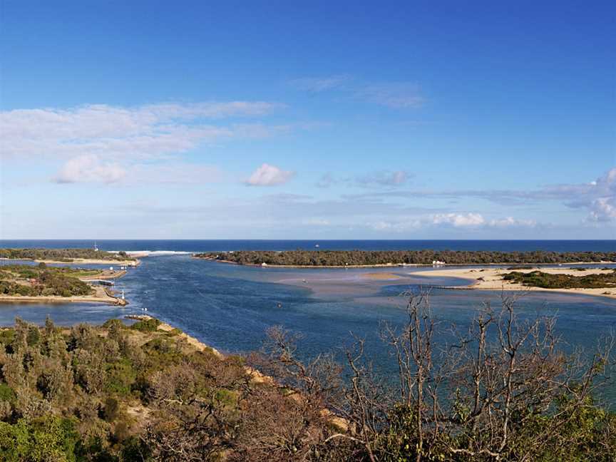 Lakes entrance pano.jpg