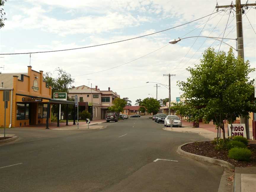 Trafalgar main street.JPG