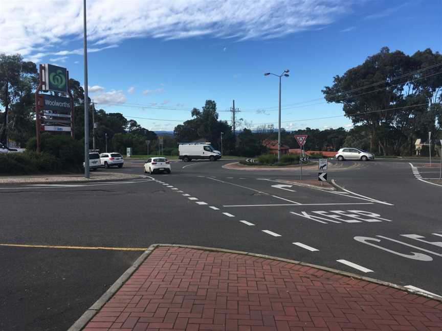 Roundabout at intersection of Aqueduct Road and St Helena Road, St Helena.jpg