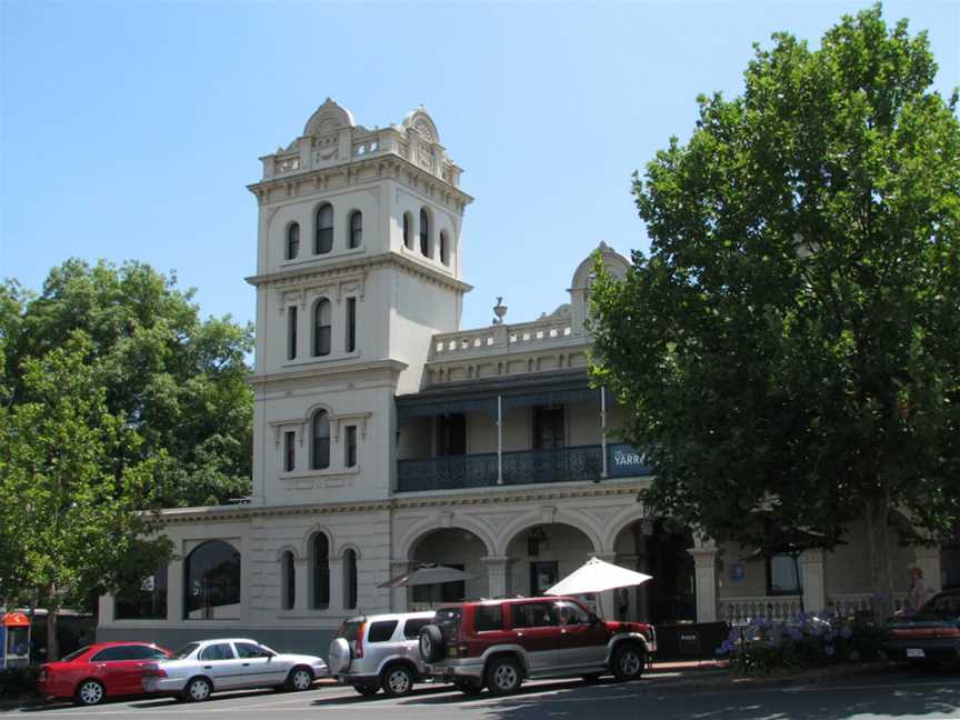 Grand Hotel Yarra Glen.jpg