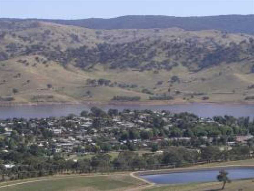 Tallangatta from lookout.jpg