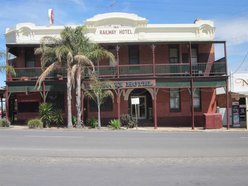 Railway Hotel CBoort CVictoria