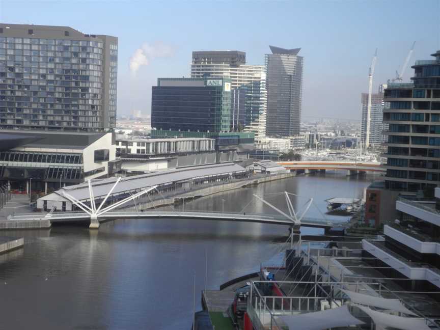 The Yarra River in Melbourne.jpg