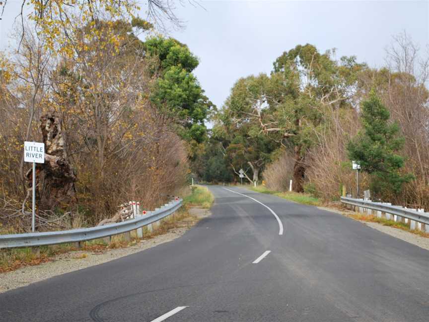 Staughton Vale Little River Bridge.JPG