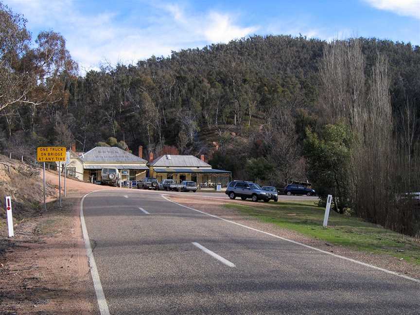 Blue Duck Innonthe Omeo Hwy CAnglers Rest CVic Cjjron C6.06.2009