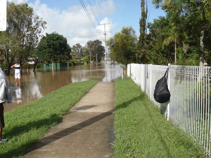 Afloodedstreetin Brassall CIpswich3