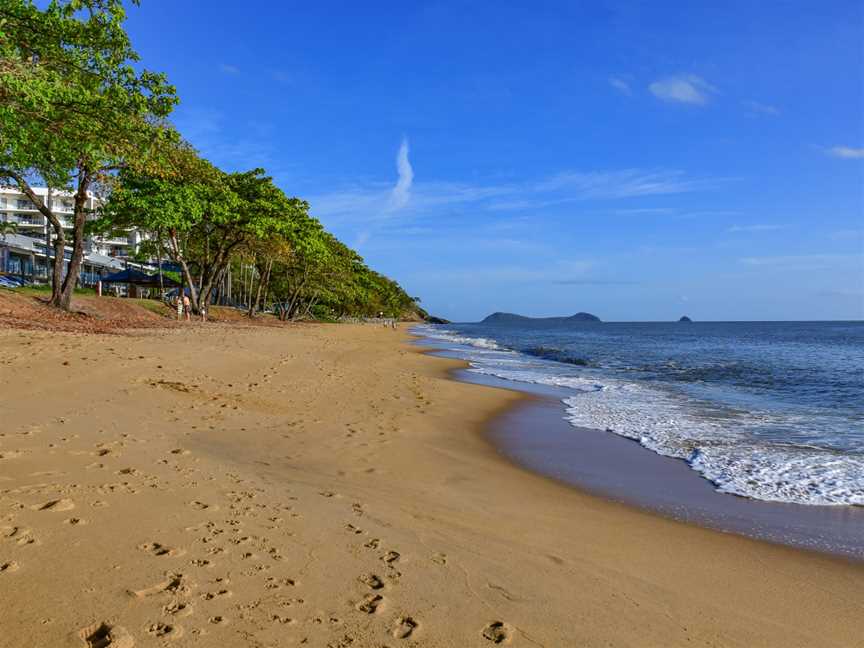 Looking north along Trinity Beach.jpg