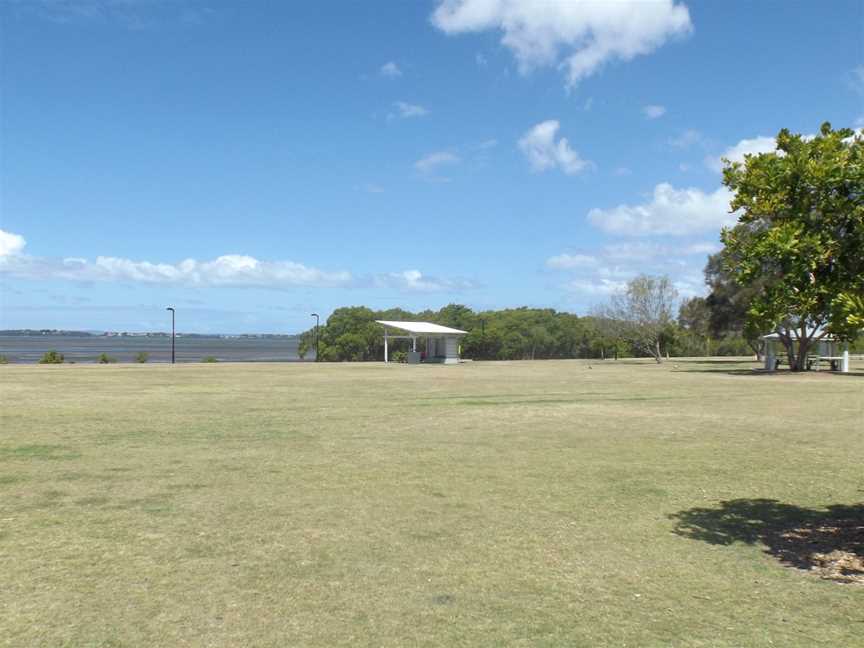 Foreshore reserve Lota.jpg