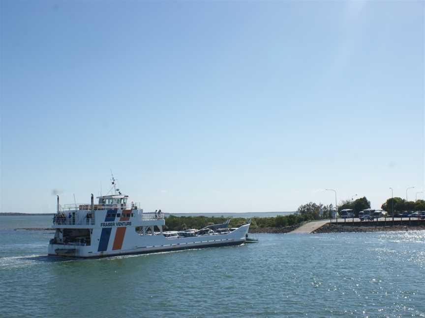 Barge in River Heads.JPG