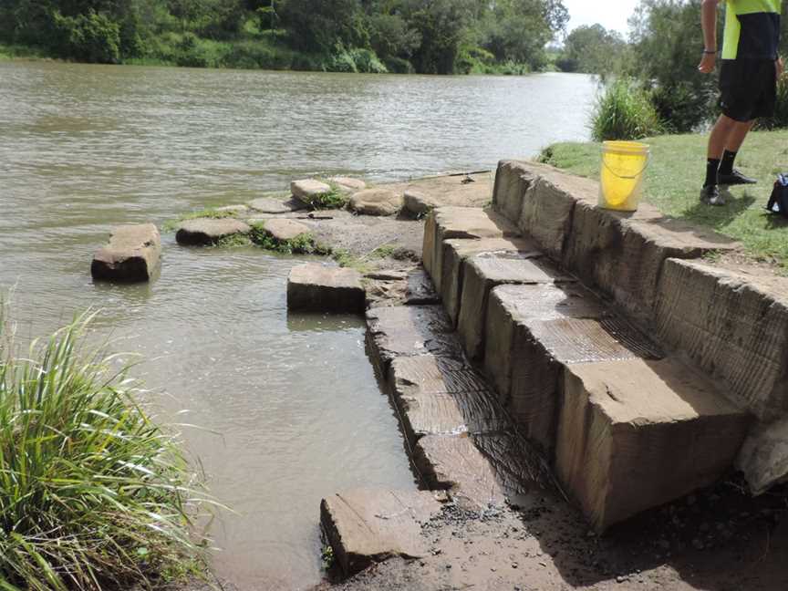 Siteofthe Joseph Bradytrainingwalltocontroltheflowofwaterfromthe Bremer Riverintothe Brisbane River CBarellan Point C2021