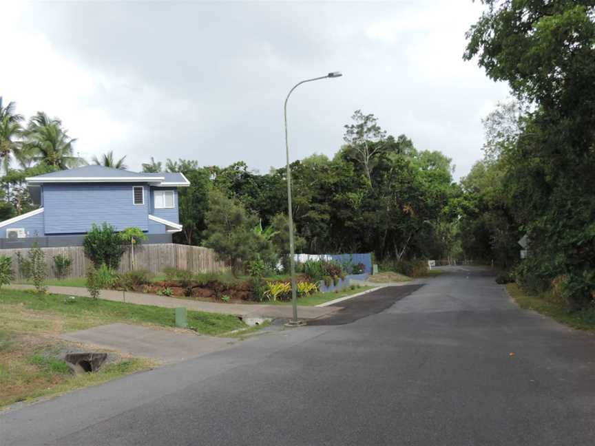 Lookingfrom Anton Gundy Bridgesoutheastalong Marshall Street CMachans Beach C2018