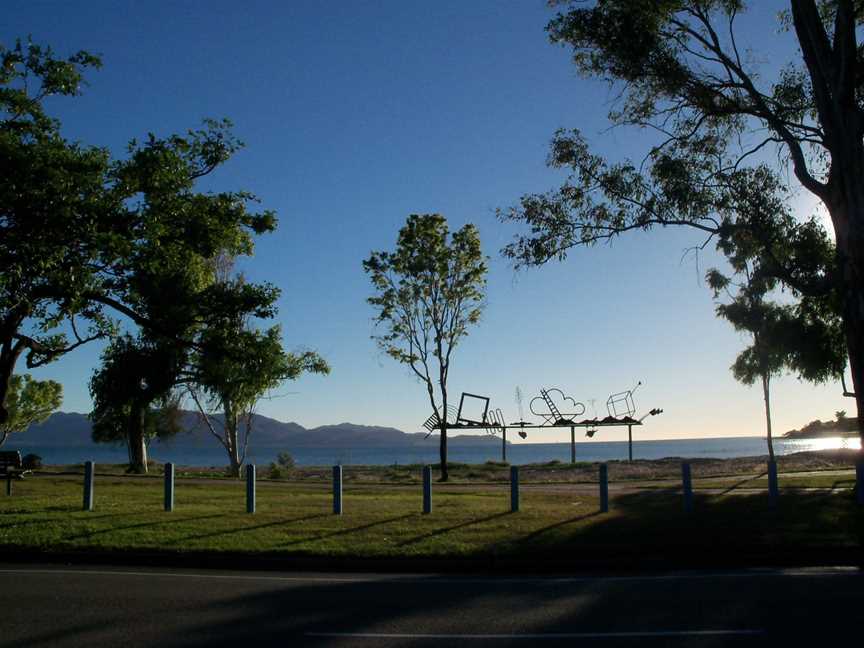 A UQld Townsville Rowes Baytowards Magnetic Island20110526