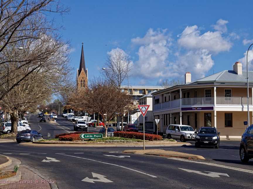 Street in Orange, NSW (49829373841).jpg