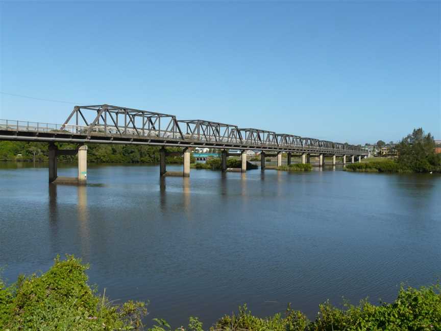 Pacific Hwy bridge Taree.jpg