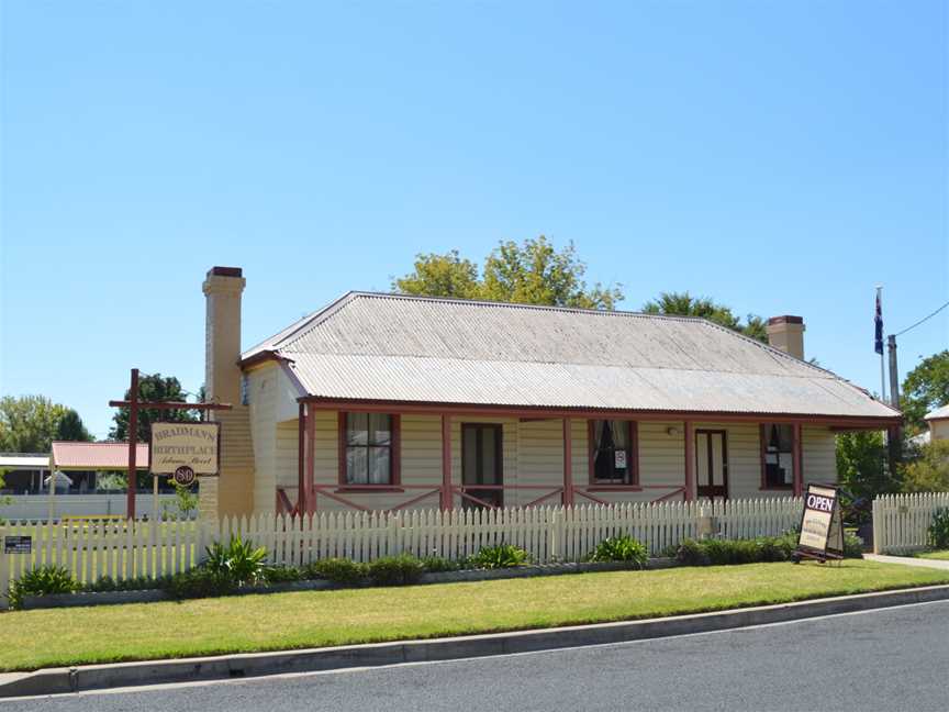 Cootamundra Bradman's Birthplace Museum003