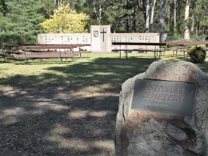 Estonian Cemetery Thirlmere.jpg