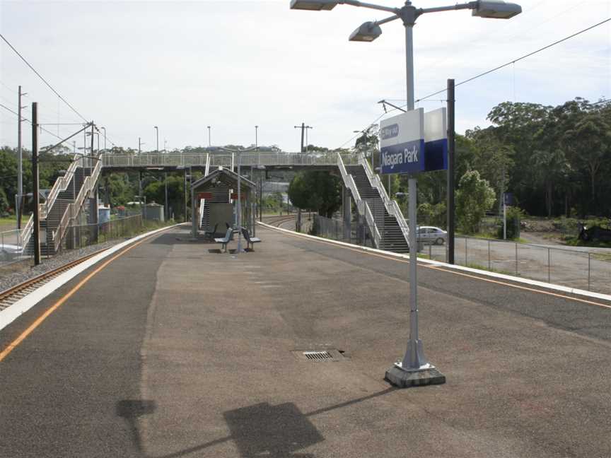 Niagara Park railway station.jpg