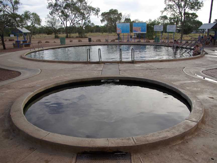 Lightning Ridge Baths