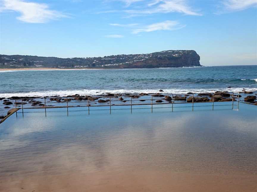 MacMasters Beach (15605811328).jpg