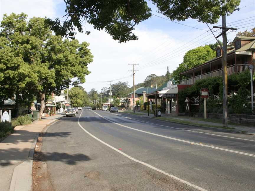 Kangaroo Valley, main street.jpg