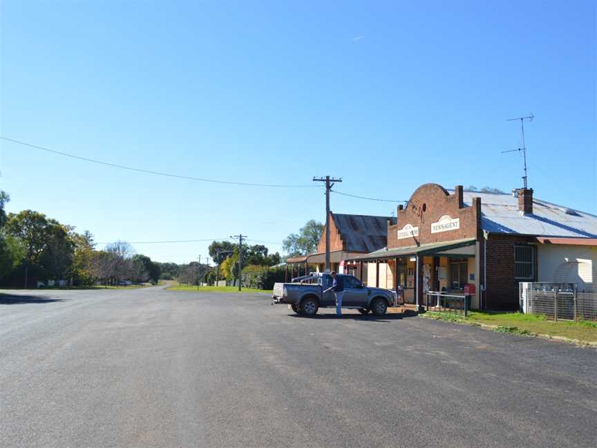 Wongarbon Main Street.JPG