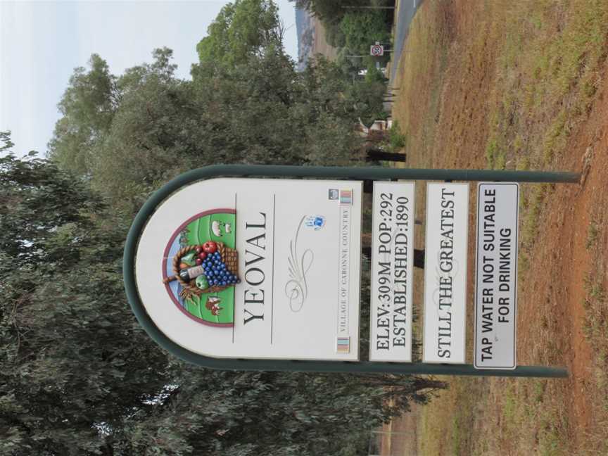 Yeoval entrance sign.jpg