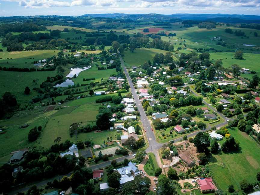 CSIRO ScienceImage 3723 Aerial view of the rural community of Burrawang in the Wingecarribee Catchment south of Sydney NSW 1999.jpg