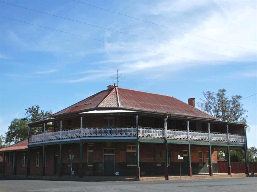 YerongCreekHotel.JPG