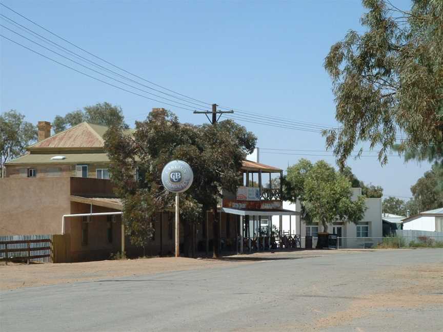 Tibooburra main street south.JPG