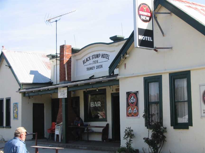 Black Stump Hotel Trunkey Creek