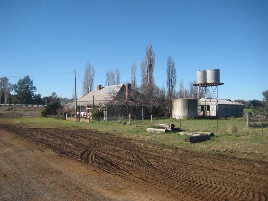 Old post office and hotel, Toogong 4.jpg