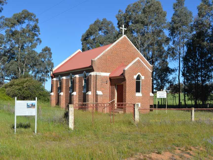 Narraburra Anglican Church 001.JPG